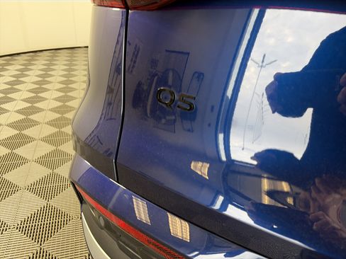 Used 2025 Audi Q5 Premium Plus w/ Premium Plus image 16