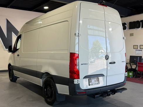 Used 2022 Mercedes-Benz Sprinter 2500 image 6