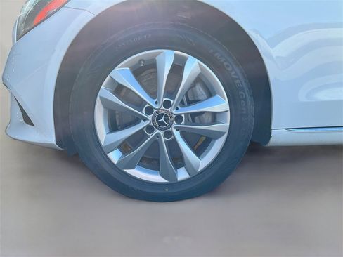 Used 2020 Mercedes-Benz C 300 4MATIC Sedan image 33