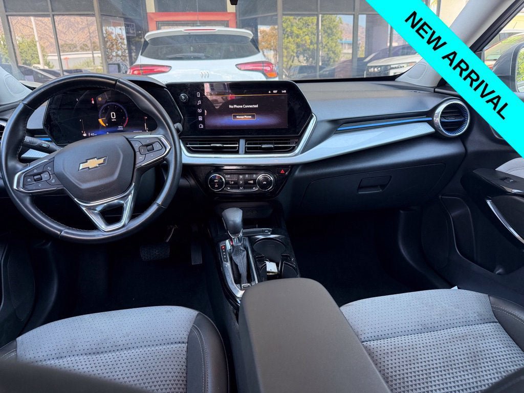 Used 2024 Chevrolet Trax LT w/ Driver Confidence Package FWD image 5