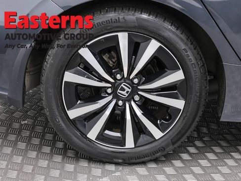 Used 2024 Honda Civic EX-L image 30