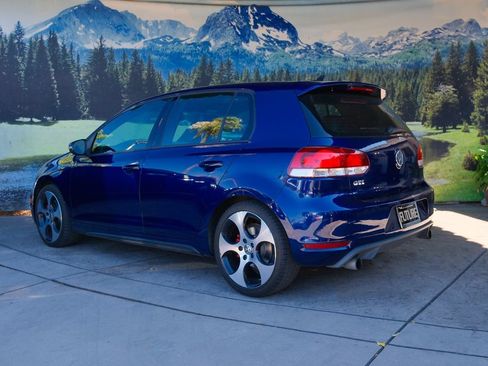 Used 2011 Volkswagen GTI 4-Door FWD image 4