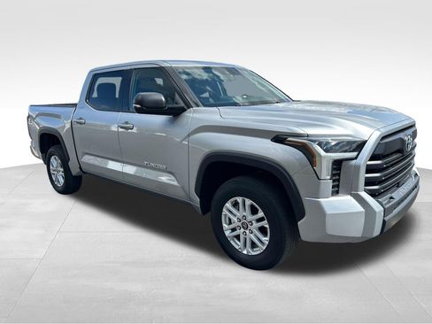 Used 2023 Toyota Tundra SR5 w/ SR5 Premium Package AWD/4WD image 7