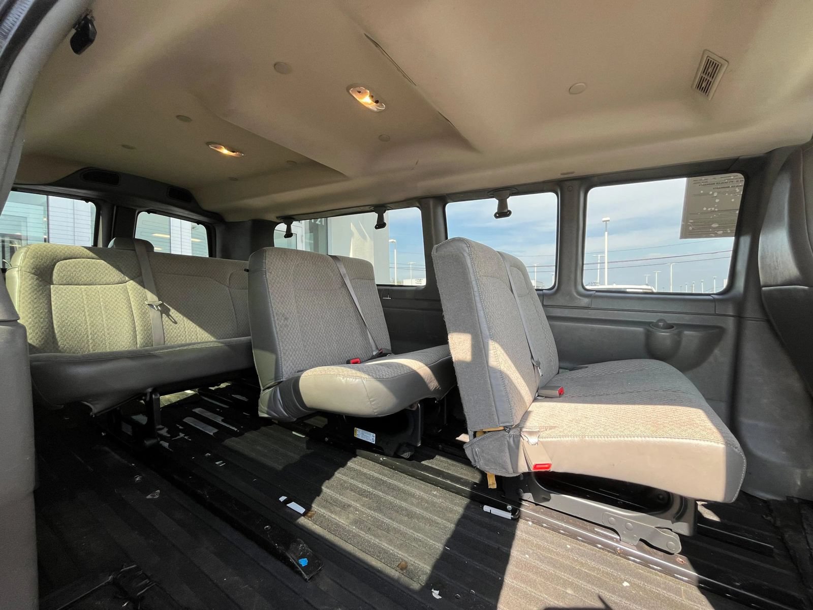 Used 2019 Chevrolet Express 3500 LT w/ LT Preferred Equipment Group RWD image 28