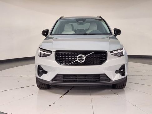 New 2026 Volvo XC40 B5 Ultra w/ Protection Package Premier AWD/4WD image 9