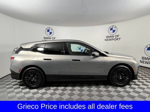 Used 2024 BMW iX xDrive50 AWD/4WD image 11