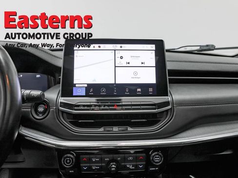 Used 2022 Jeep Compass Limited w/ (RED) Package image 12