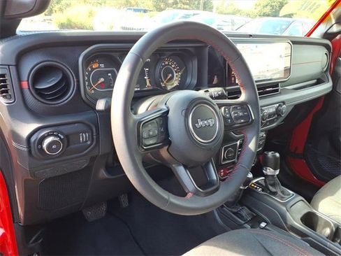 Certified 2024 Jeep Wrangler Unlimited Rubicon image 20