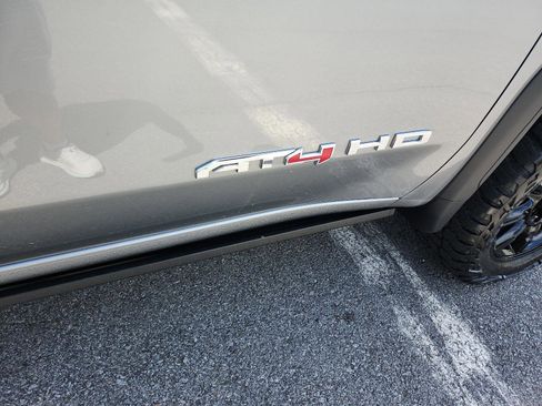 Certified 2025 GMC Sierra 2500 AT4 w/ AT4 Premium Plus Package AWD/4WD image 7