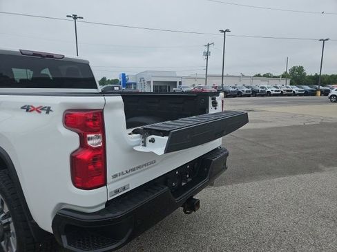 Used 2024 Chevrolet Silverado 2500 Custom w/ Custom Value Package AWD/4WD image 13