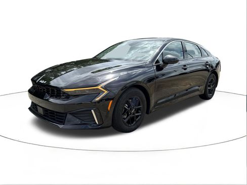 Used 2025 Kia K5 LXS FWD image 7