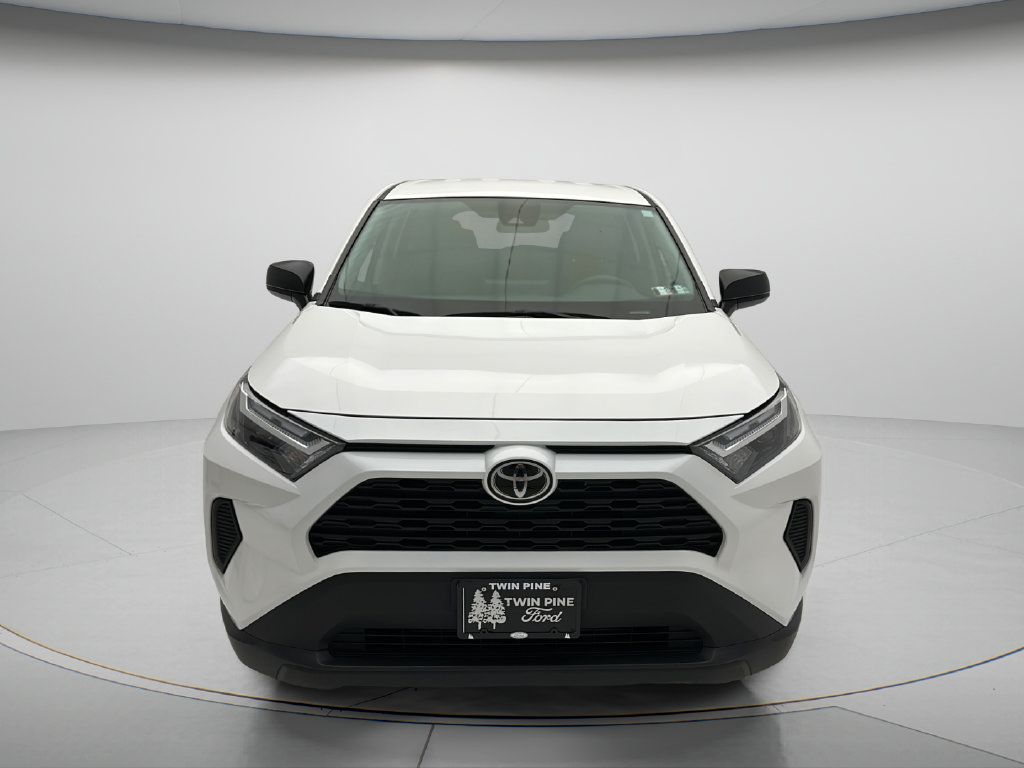 Used 2025 Toyota RAV4 LE AWD/4WD image 2