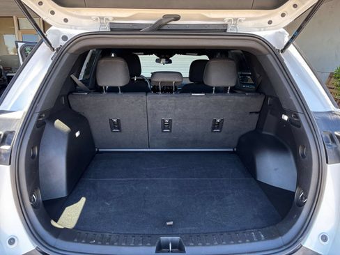 Used 2025 Chevrolet Equinox LT FWD image 30