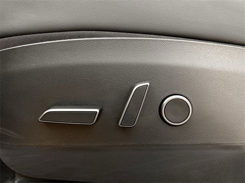 Used 2023 Tesla Model Y Performance image 26