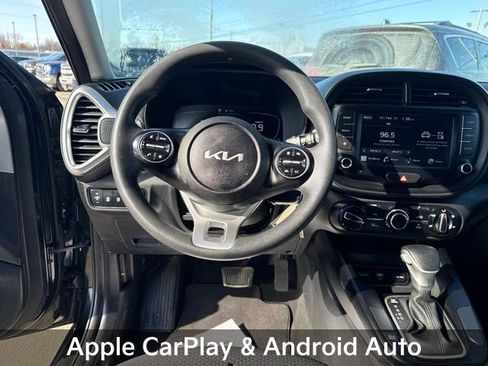 Used 2023 Kia Soul LX w/ LX Technology Package image 17