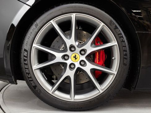 Used 2010 Ferrari California image 46
