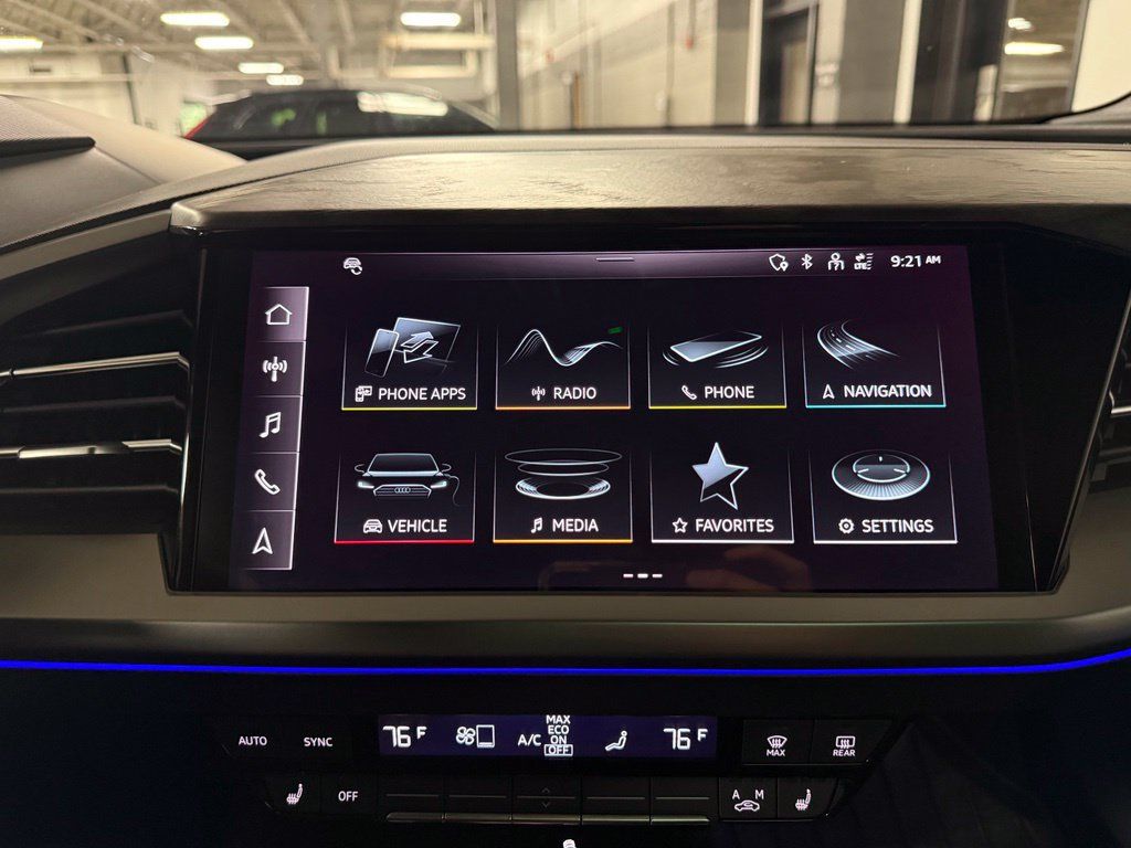 Used 2024 Audi Q4 e-tron Prestige AWD/4WD image 12