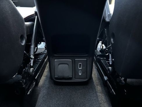 Used 2024 Chevrolet TrailBlazer RS w/ Convenience Package image 28