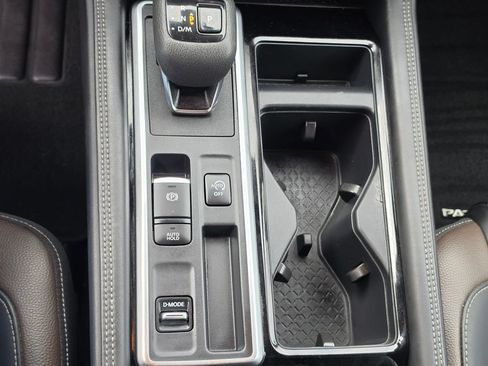 Used 2024 Nissan Pathfinder Platinum FWD image 26