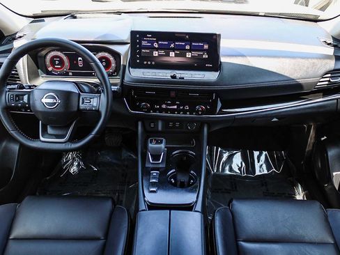 Used 2025 Nissan Rogue SL w/ SL Premium Package image 12