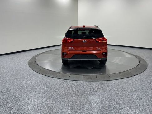 Used 2021 Kia Niro Touring w/ Paint Protection Package image 7