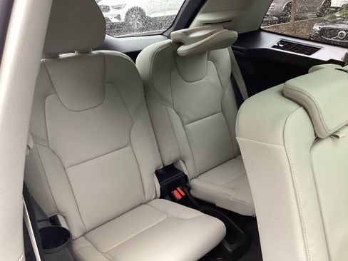 Used 2026 Volvo XC90 B6 Ultra w/ Protection Package Premier AWD/4WD image 33
