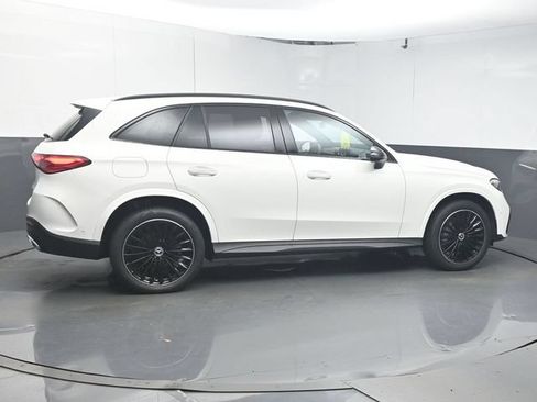 Used 2025 Mercedes-Benz GLC 300 w/ AMG Line image 8
