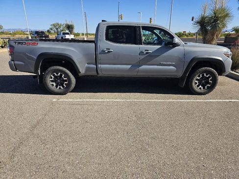 Used 2021 Toyota Tacoma TRD Off-Road w/ Technology Package AWD/4WD image 7