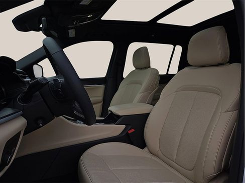 Used 2024 Jeep Grand Cherokee L Limited w/ Luxury Tech Group II image 14