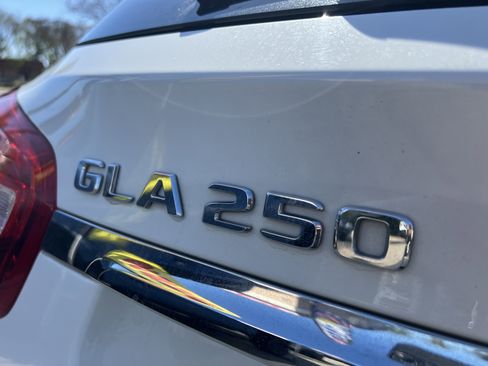 Used 2018 Mercedes-Benz GLA 250 w/ Convenience Package image 8