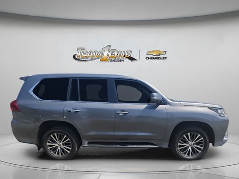 Used 2018 Lexus LX 570 4WD image 9