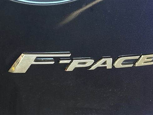 Used 2019 Jaguar F-PACE Prestige image 46