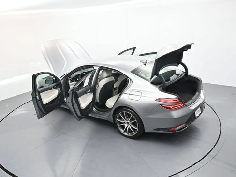 Used 2025 Genesis G70 2.5T RWD image 36