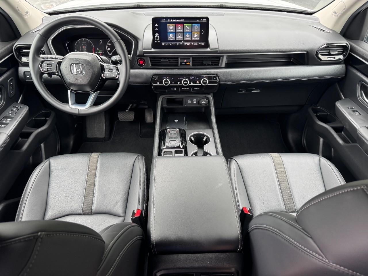 Certified 2025 Honda Pilot Touring image 15