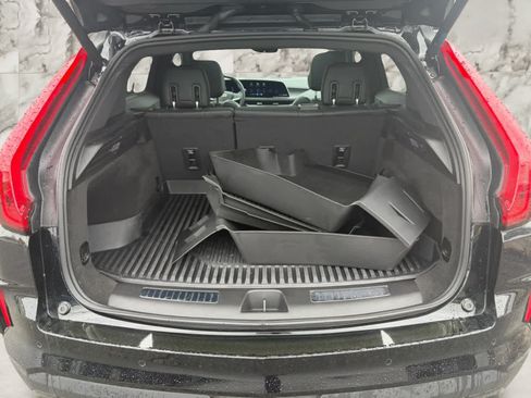 Used 2025 Cadillac XT4 Premium Luxury AWD/4WD image 25