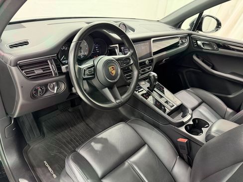 Certified 2024 Porsche Macan S AWD/4WD image 26