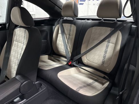 Used 2018 Volkswagen Beetle 2.0T Coast w/ Coast Lighting Package FWD image 22