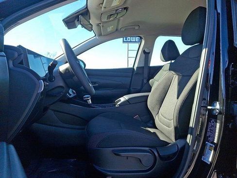 Used 2025 Hyundai Tucson SE image 13