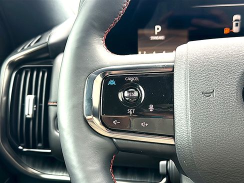 Used 2025 Nissan Armada PRO-4X w/ Pro-4X Premium Package AWD/4WD image 30