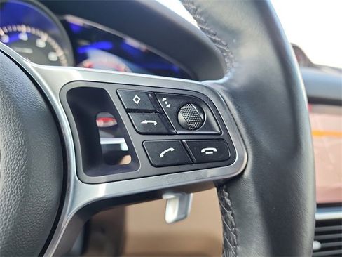 Used 2020 Porsche Cayenne Base image 26