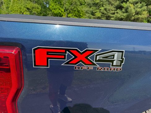 Used 2019 Ford F250 XLT w/ XLT Premium Package AWD/4WD image 19