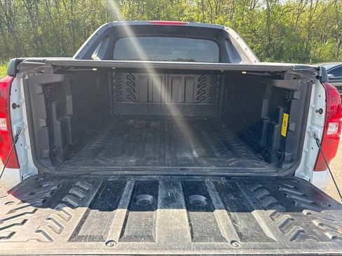 Used 2007 Chevrolet Avalanche LT w/ LT Preferred Equipment Group AWD/4WD image 9