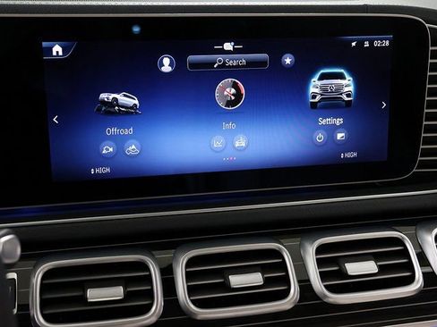 Certified 2026 Mercedes-Benz GLS 450 4MATIC image 20