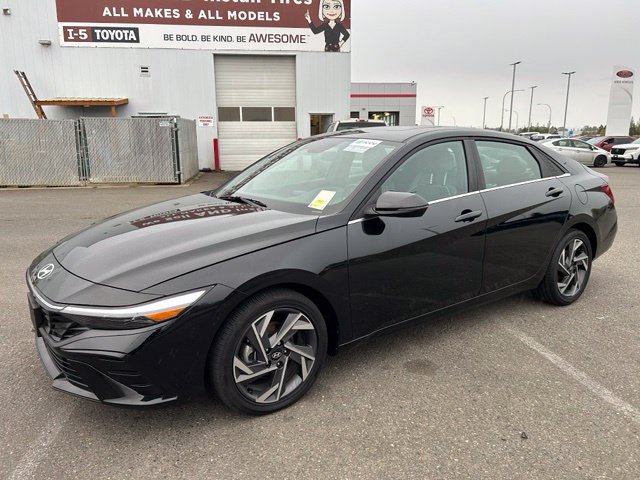 Used 2025 Hyundai Elantra Limited FWD image 1