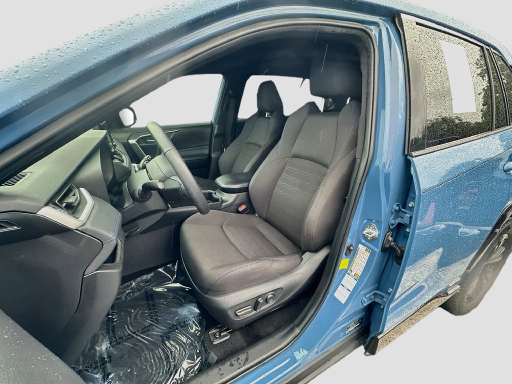 Used 2022 Toyota RAV4 SE w/ Convenience Package AWD/4WD image 20