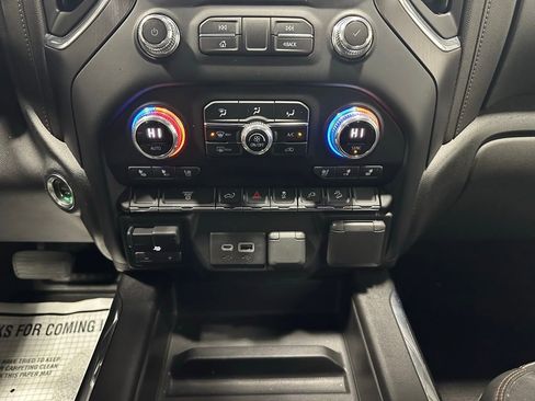 Used 2022 GMC Sierra 2500 AT4 image 33