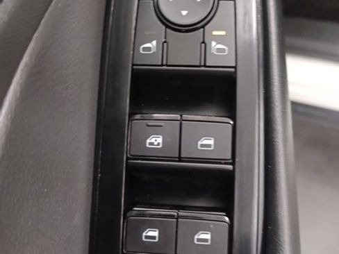 Used 2024 Nissan Rogue S FWD image 16