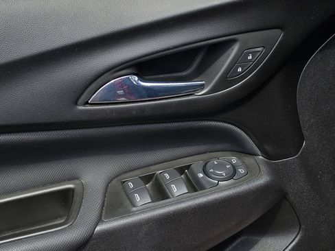 Used 2024 Chevrolet Equinox RS FWD image 18