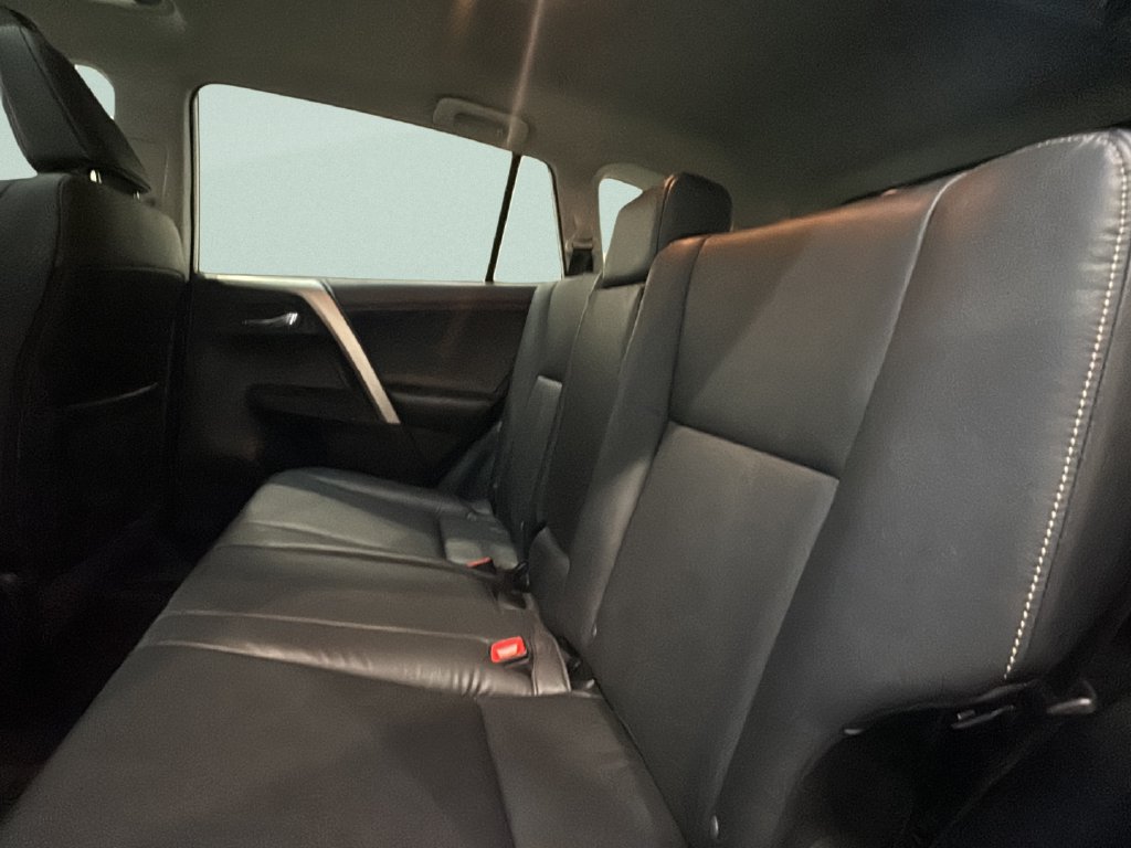 Used 2015 Toyota RAV4 Limited w/ Technology Package AWD/4WD image 19