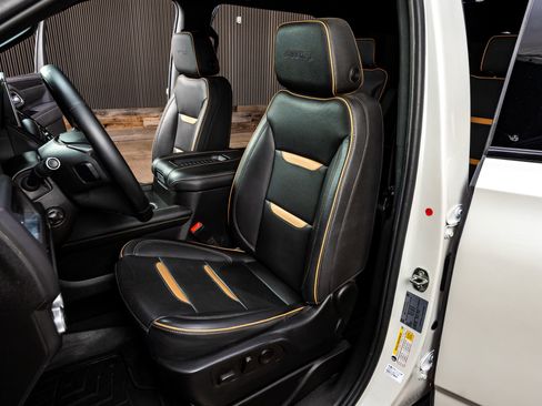 Used 2023 GMC Yukon AT4 image 27